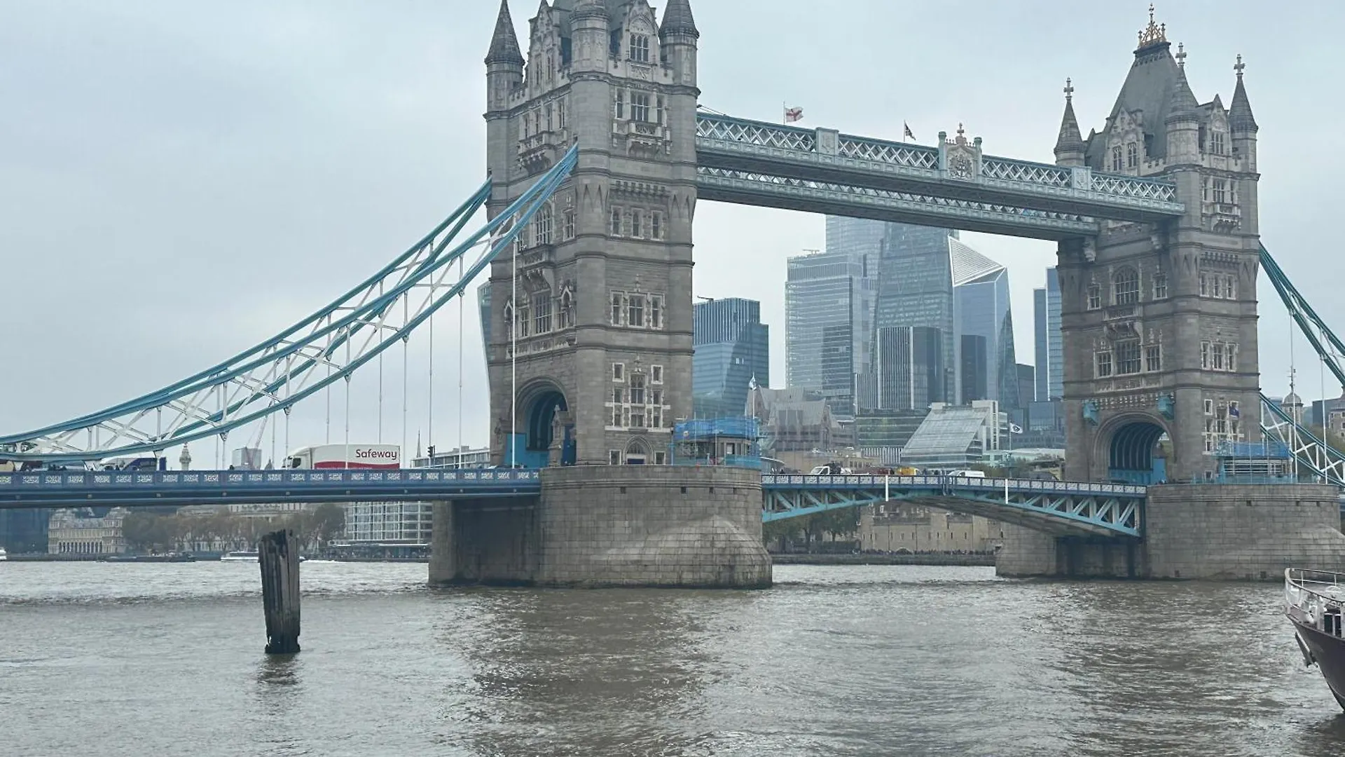 Apartament Tower Bridge 3Bedsecure Parking Shad Thames Luxuury Boutique Historic Bright Warehouse Gated Parking Upto 4 Vehicles Inc