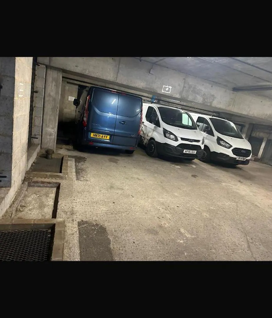 Apartament Tower Bridge 3Bedsecure Parking Shad Thames Luxuury Boutique Historic Bright Warehouse Gated Parking Upto 4 Vehicles Inc